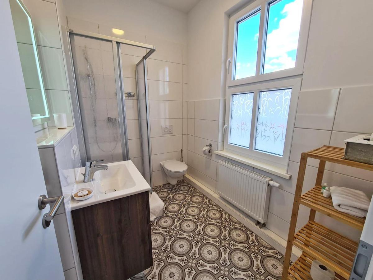 Hotel Gleis 3Viertel Ена Экстерьер фото